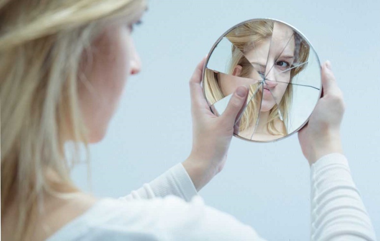 چرا از خودم متنفرم؟