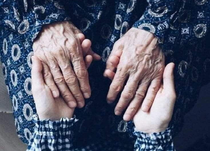 دوست خودت باش!